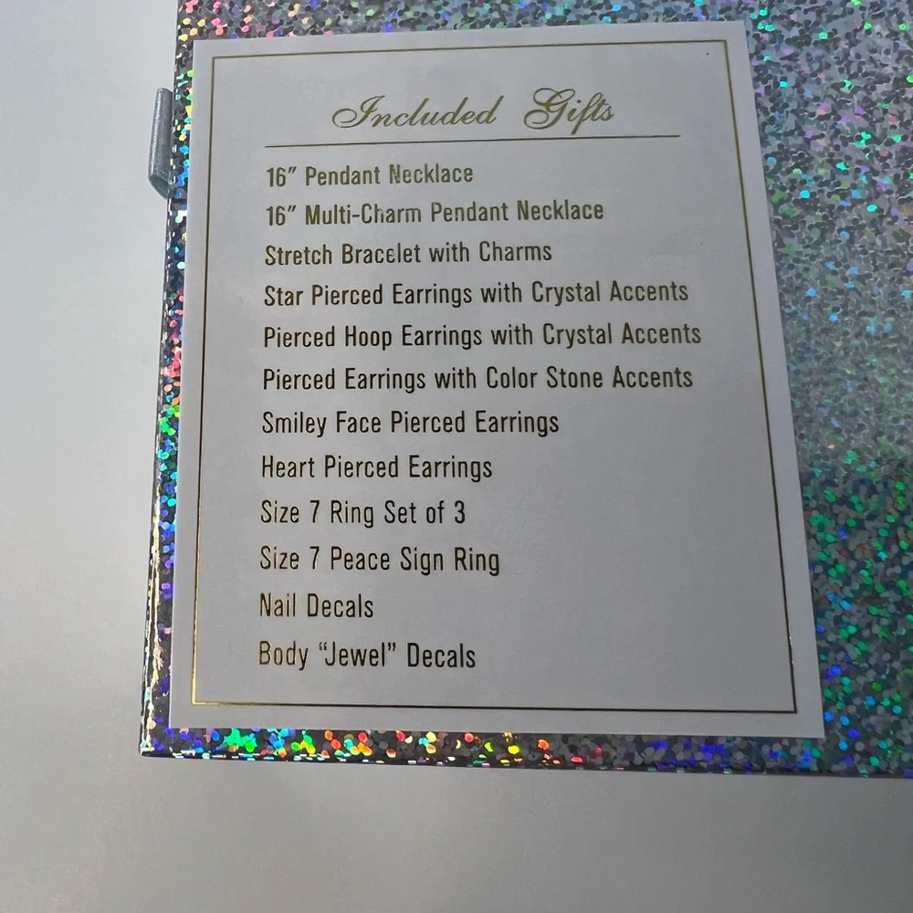NWT Macy’s 12-Pc. Holographic Advent Calendar Twelve Days of Smiles Gift Set